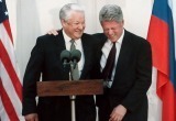 Американский историк обвинил Клинтона во лжи Ельцину про расширение НАТО на восток